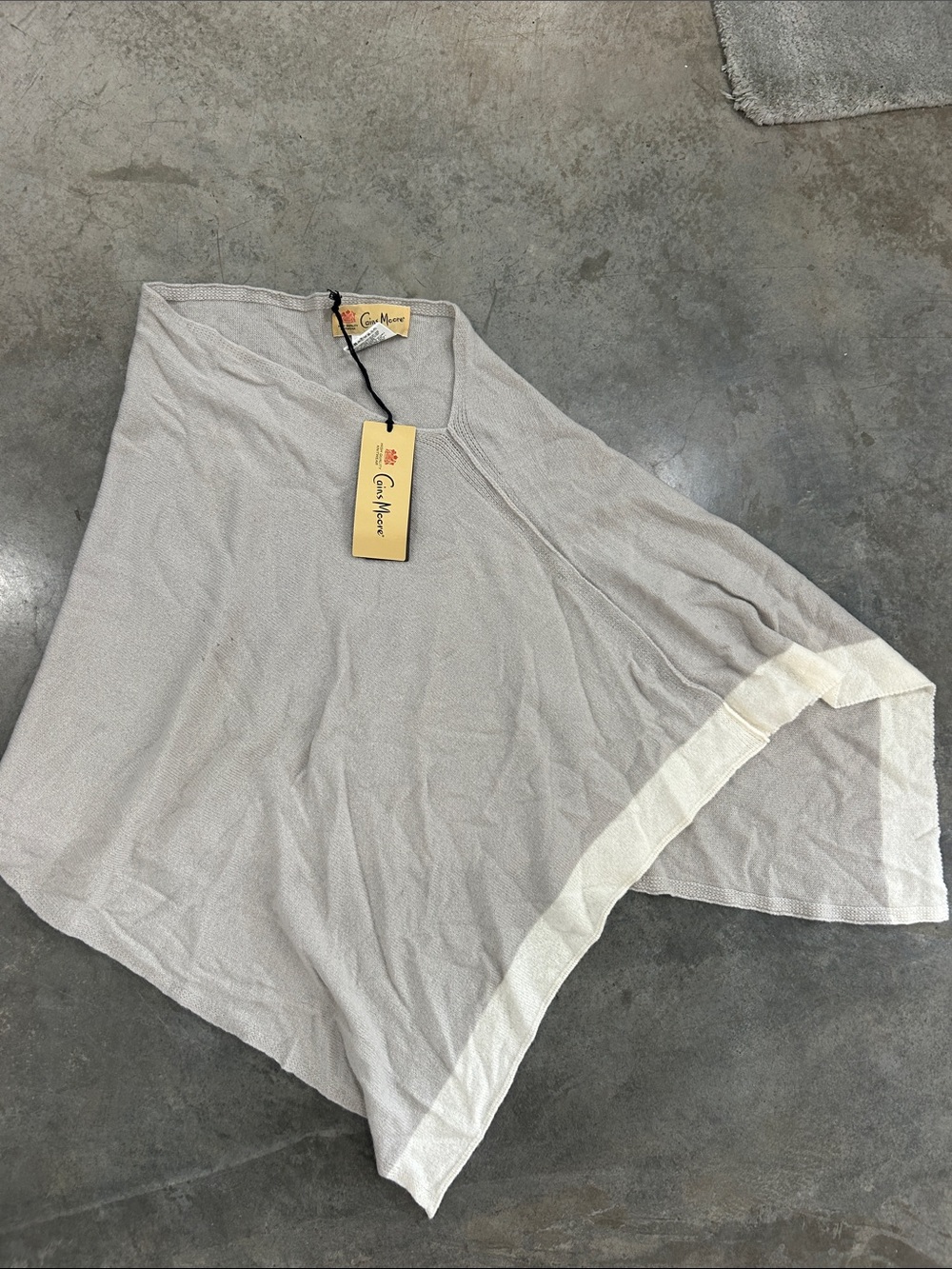 adidas light gray poncho with cream trim